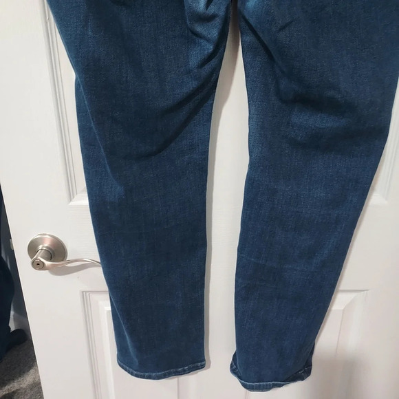 Lane Bryant Dark Wash Mid-Rise Straight Denim Jeans in Size 20 - Picture 9 of 13